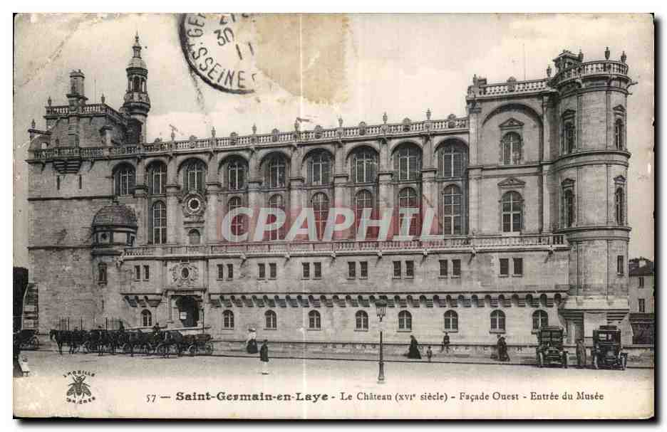CPA Saint Germain en Laye Le Chateau Facade Ouest Entree du Musee