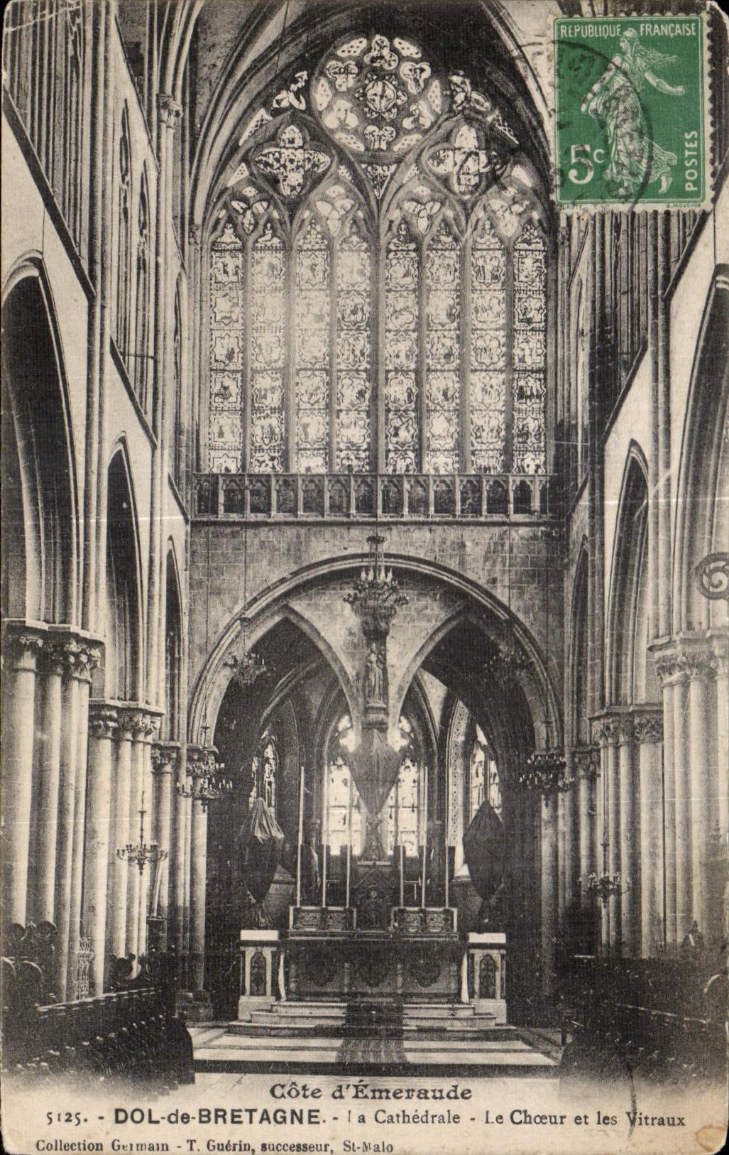 Dol-de-Bretagne - la Cathédrale - Le Chœur et les Vitraux