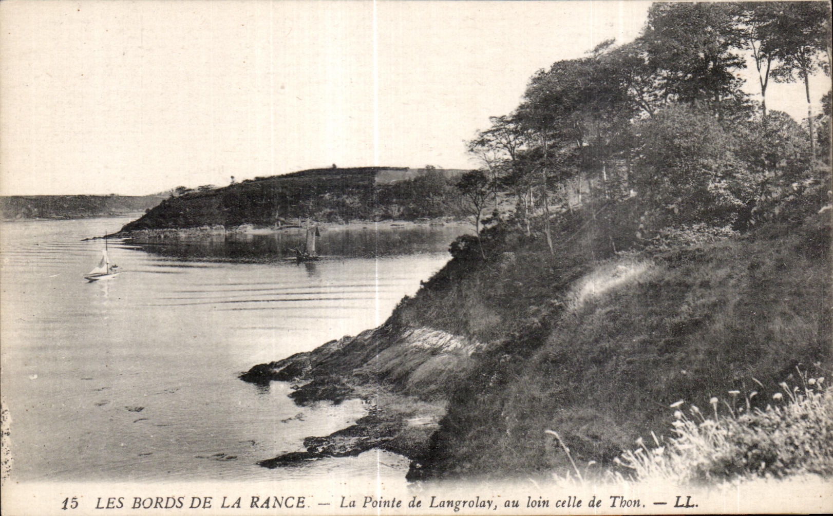 Les Bords de la Rance — La Pointe de Langrolay, au loin celle de Thon — LL.