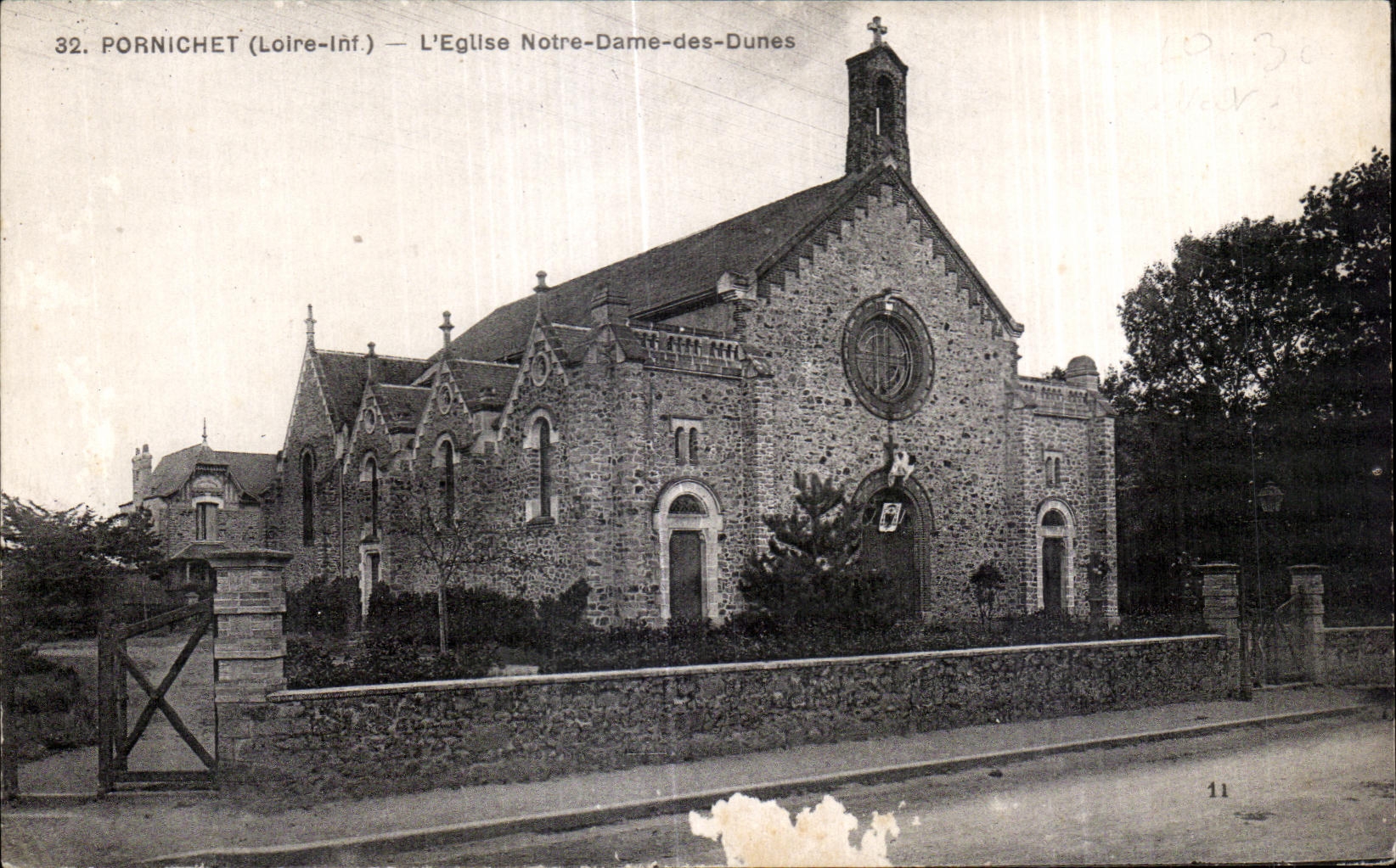 Pornichet (Loire-Inf.) — L'Église Notre-Dame-des-Dunes — éditeur Napoléon, n° 32