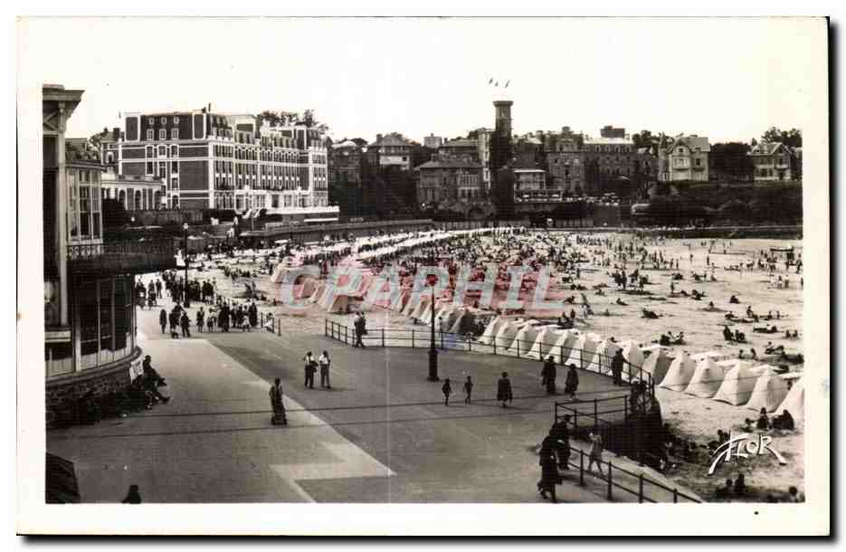 CPA Dinard La Plage vue der terrasses du Casino