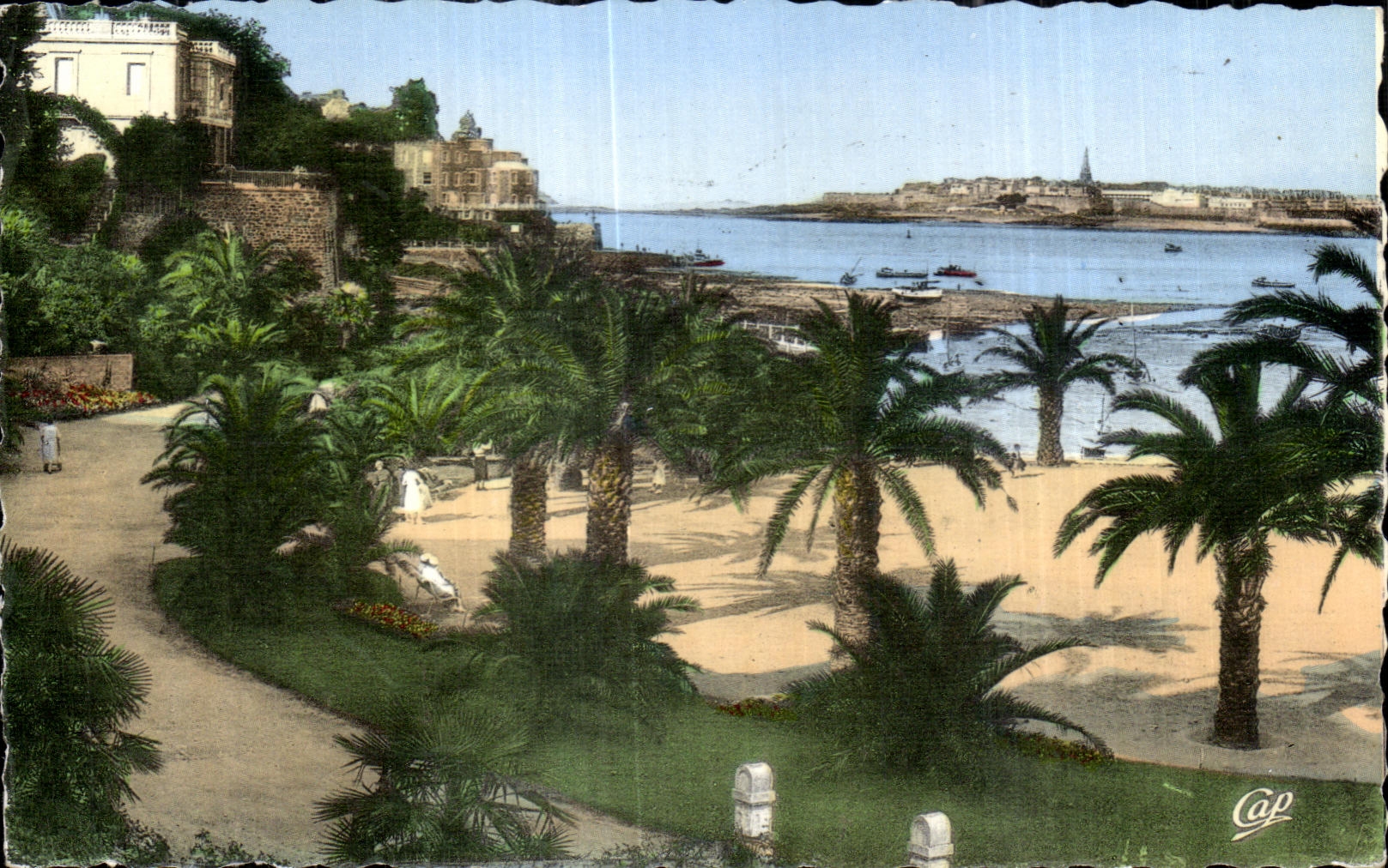 Dinard — Plage et vue sur la baie — Cap, n°46