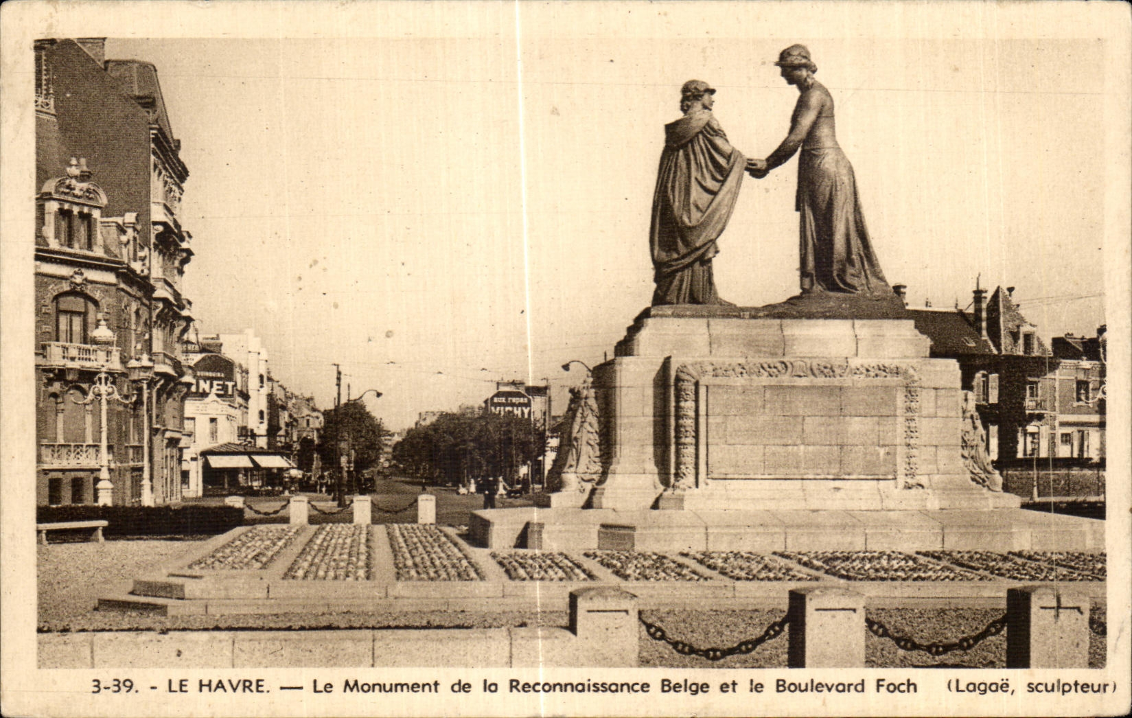 CPA Le Havre Le Monument de la Reconnaissance Belge et le Boulevard Foch