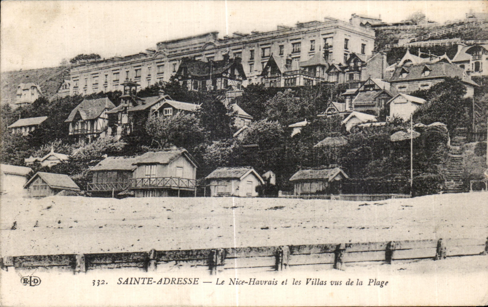 CPA Sainte Adresse Le Nice Havrais et les Villas vus de la Plage
