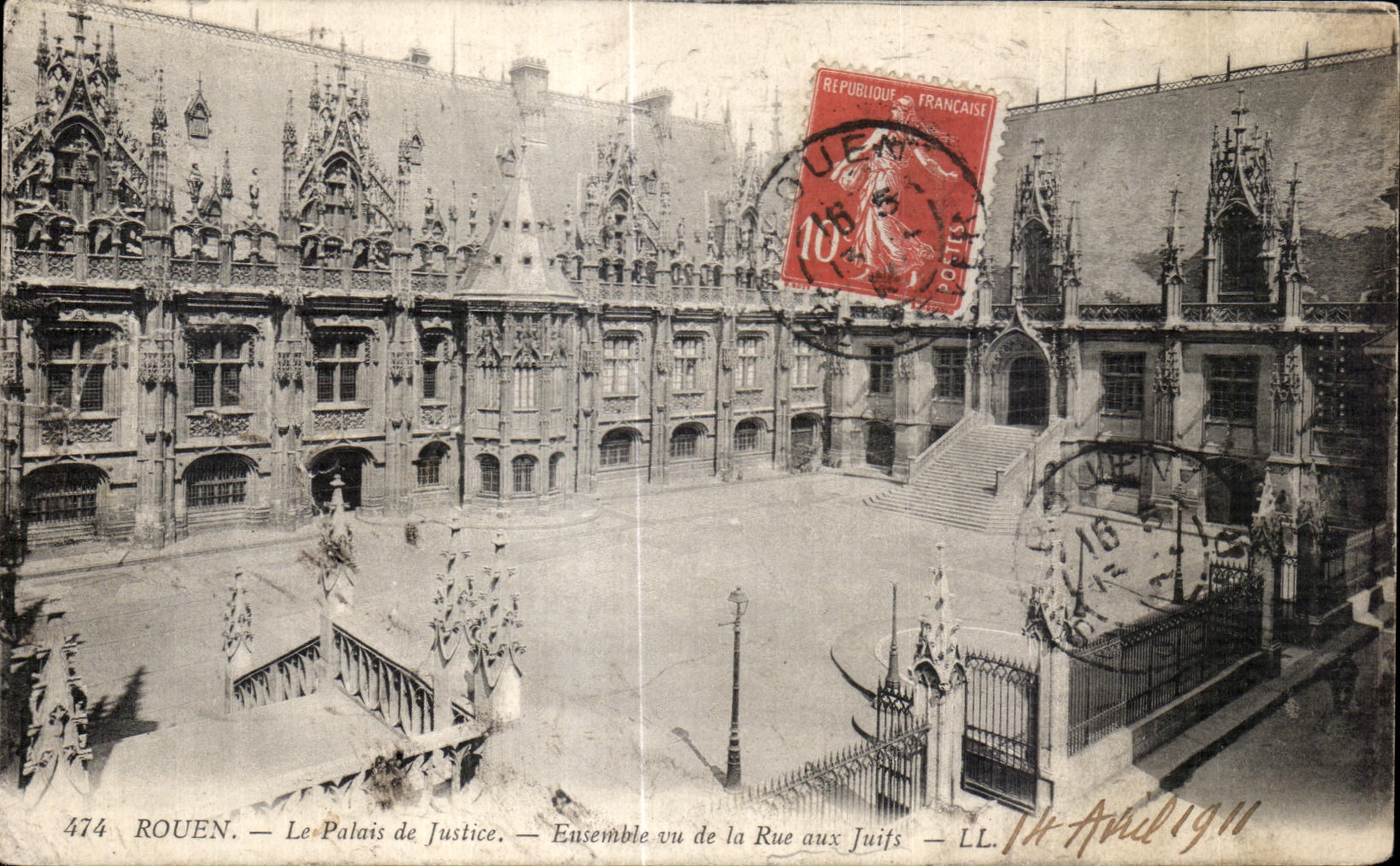 CPA Rouen Palais de Justice Ensemble vu de La Rue aux Juifs