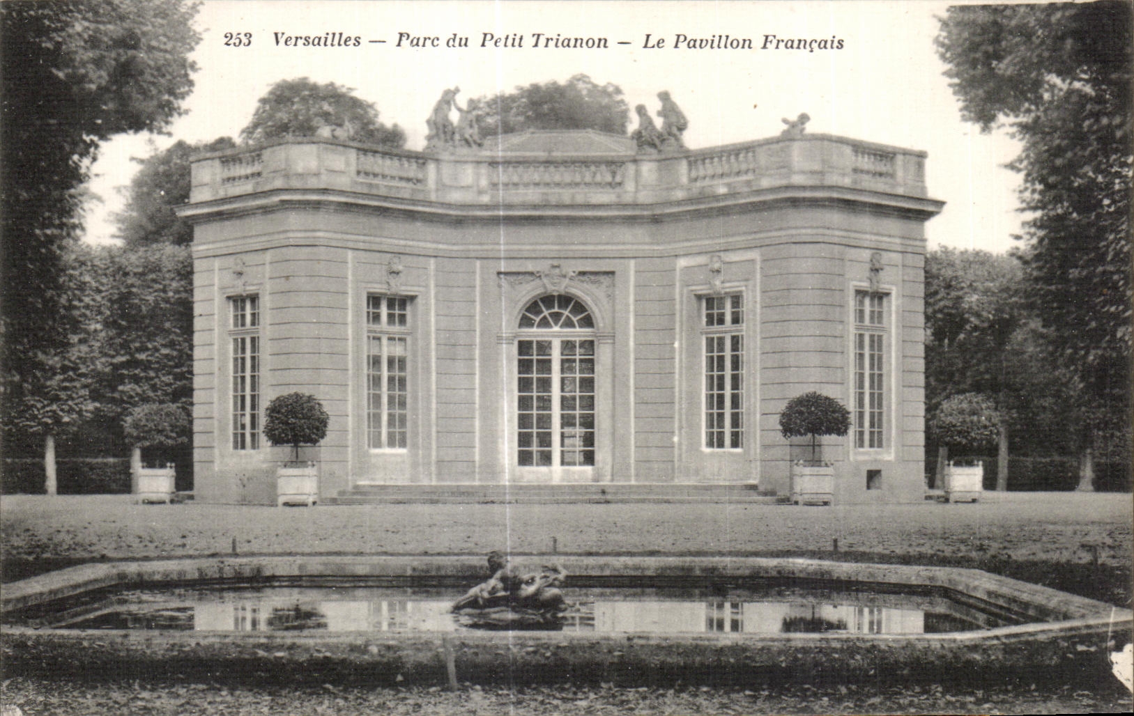 CPA Versailles Parc du Petit Trianon Le Francais