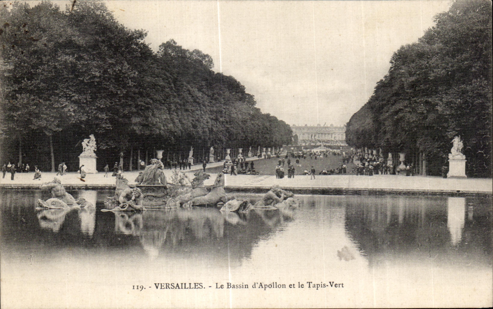 CPA Versailles Le Bassin d Apollon et le Tapis Vert