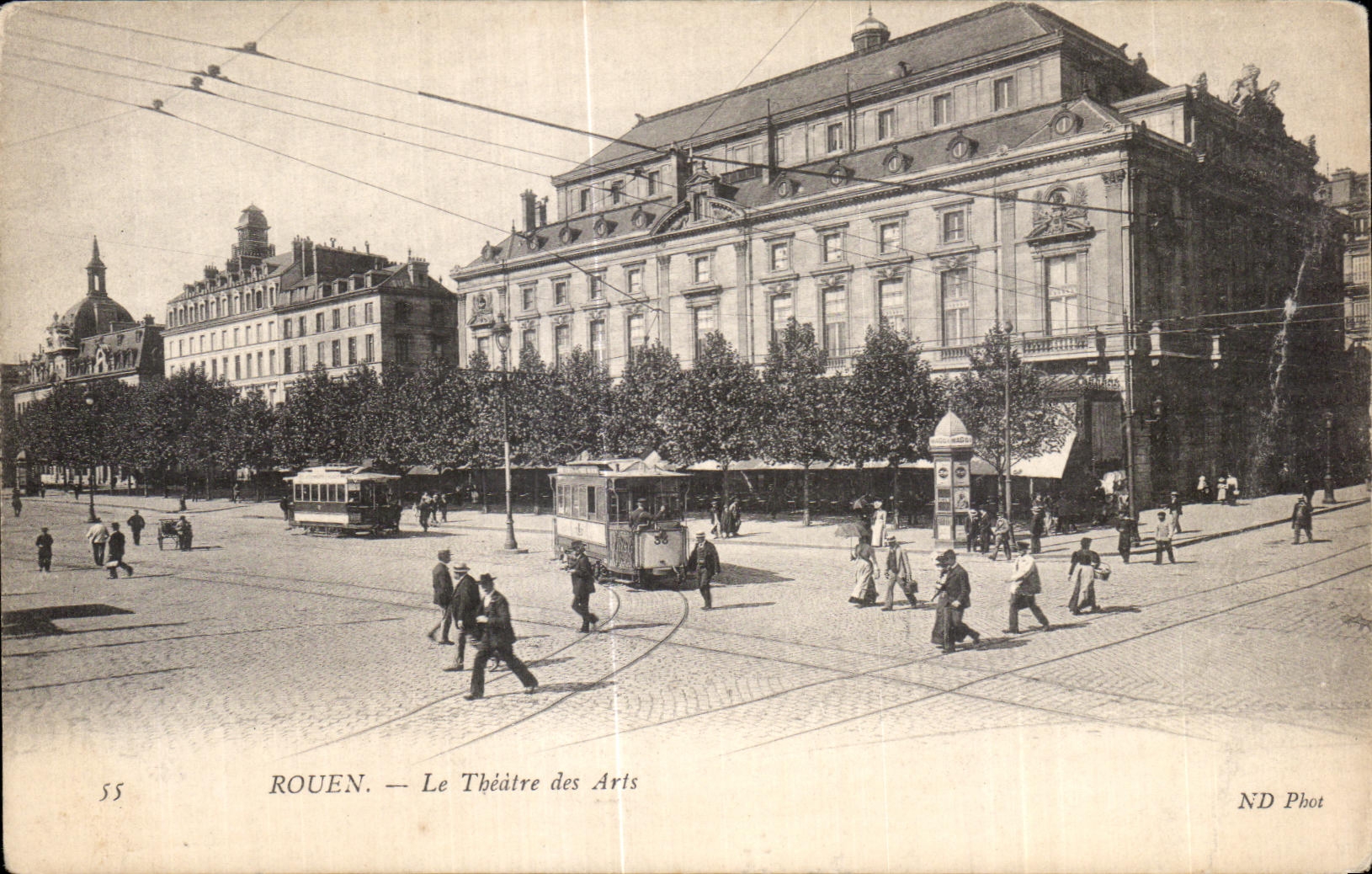 CPA Rouen Le Theatre des Arts Tramway