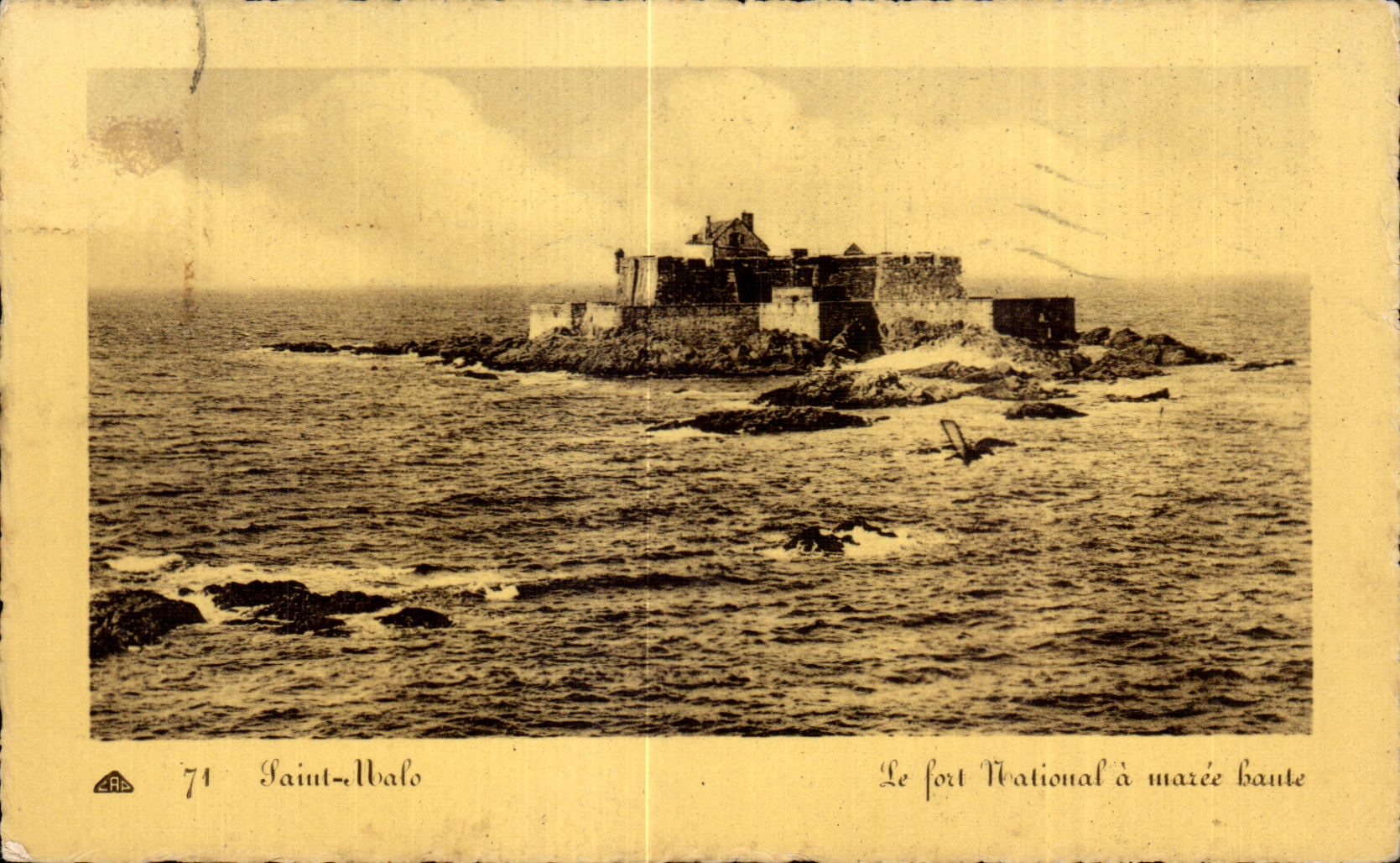 Saint-Nazaire — Le fort National à marée haute — CARA n°74