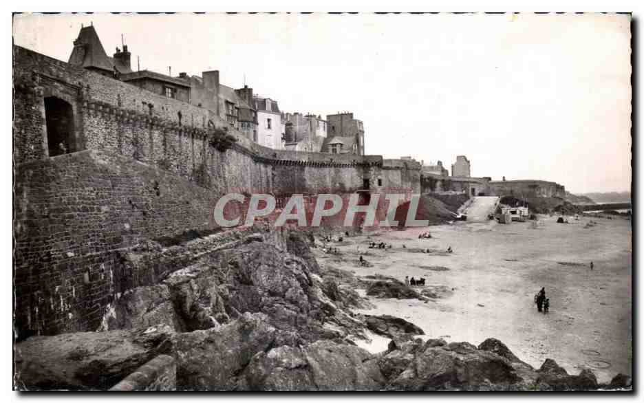 Saint-Malo — Plage de Bonsecours — Éditions du Globe