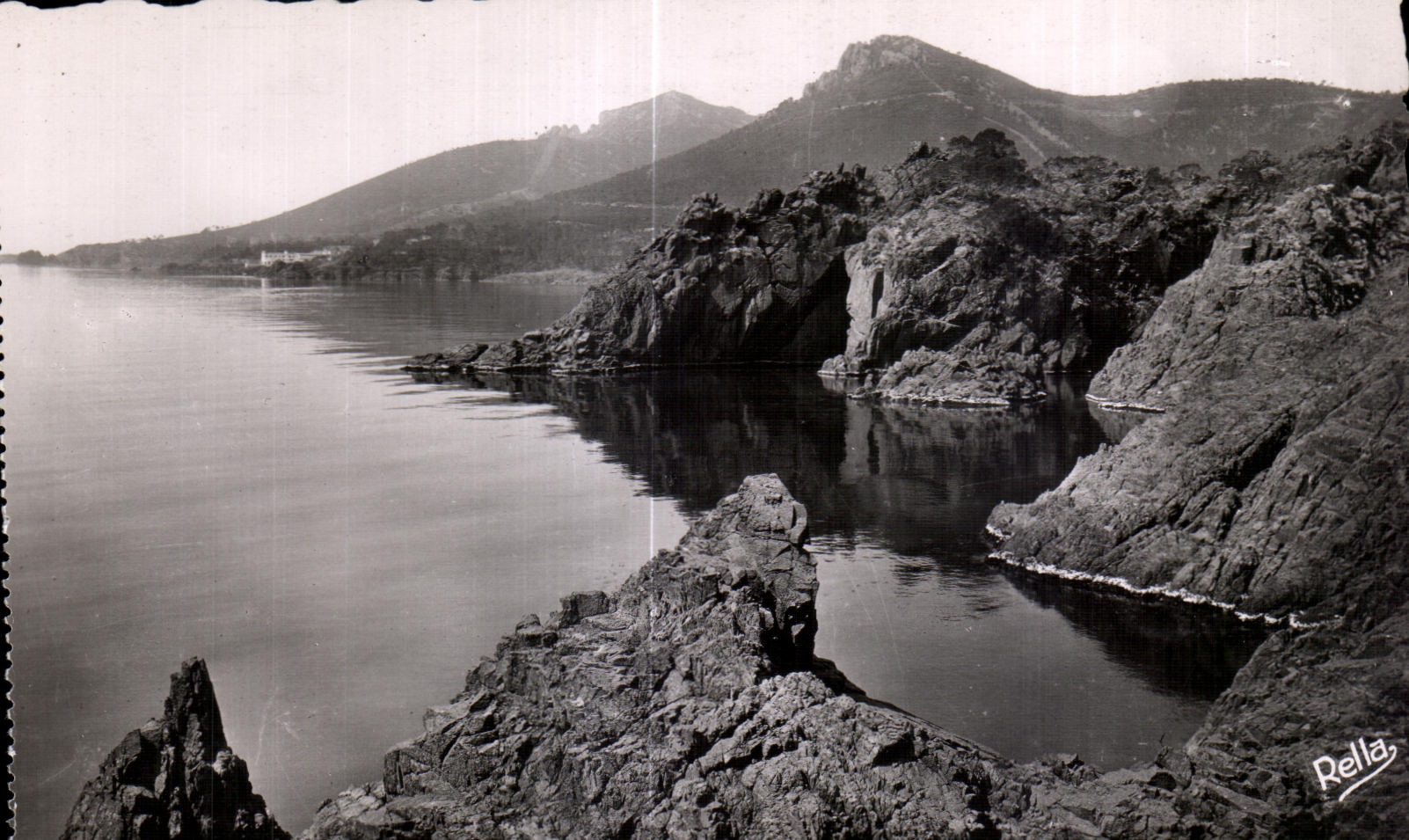 CPA La Route De La Corniche D Or Les Rochers du Trayas Le Pic Aurele et le Cap Roux