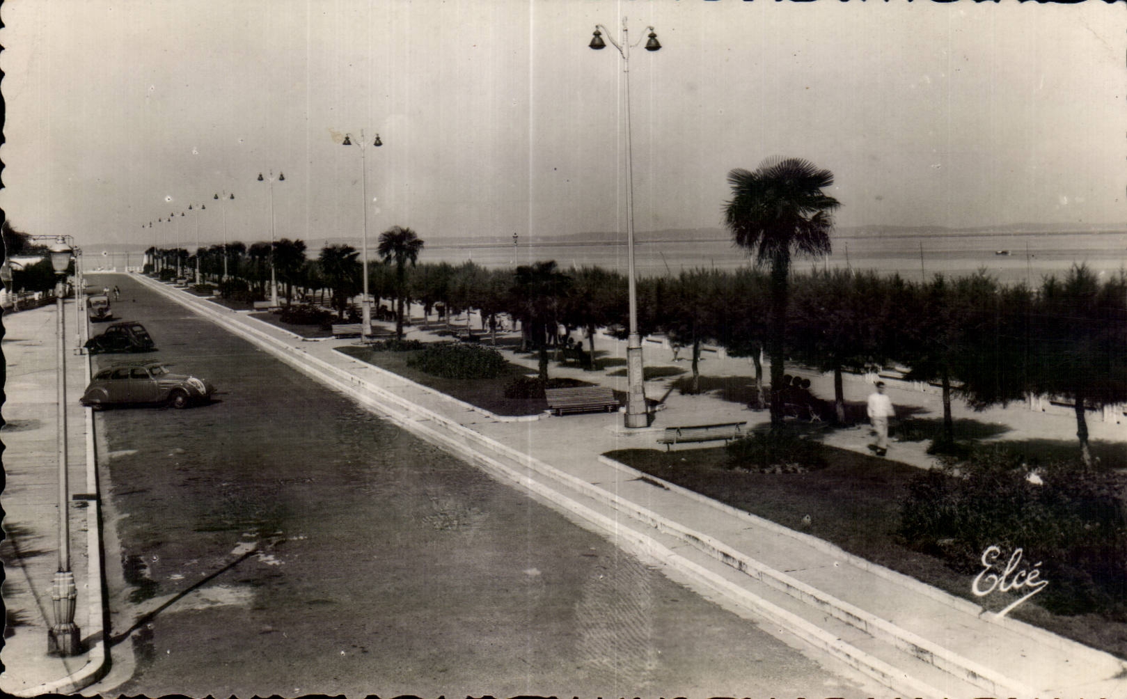 Arcachon — Nouveau Boulevard Promenade — Éditeur Elie
