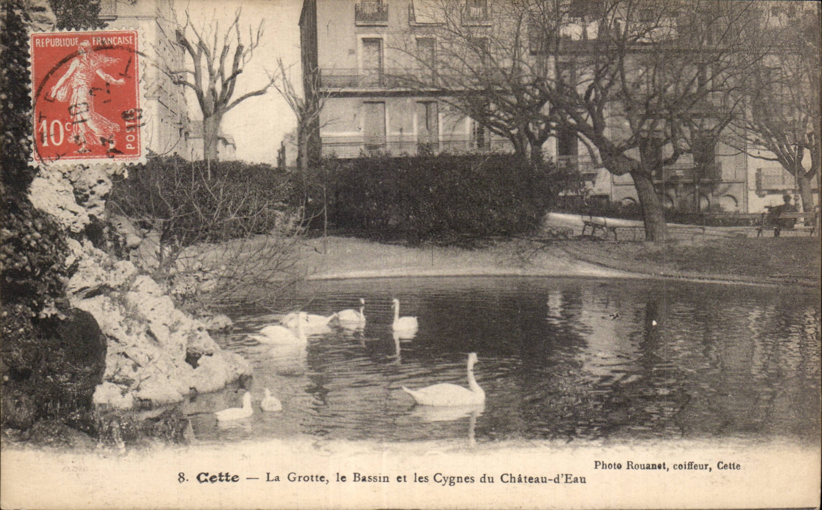 CPA Cette La grotte Le bassin et les cygnes du chateau d eau