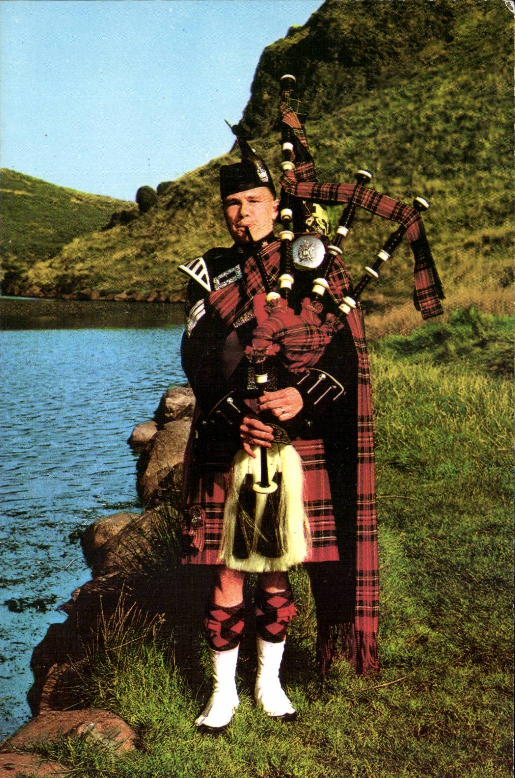 CPSM Great Britain Ecosse Scotland Sergeant piper of the king s own scottish borderers