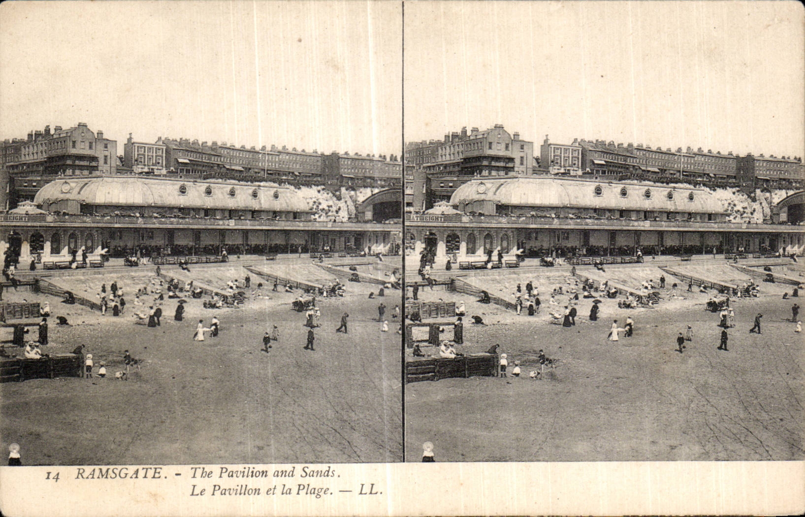Carte Stereoscopique - Angleterre - England - Kent - Ramsgate - The Pavilion and the Sands - CPA 