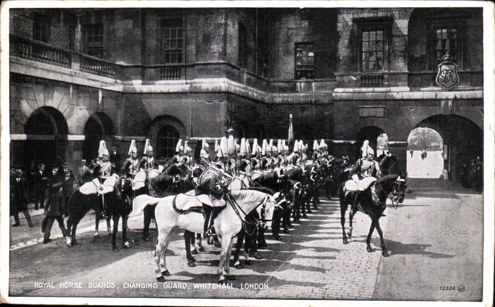 Angleterre - England - Royal Horse Guards - Changing Guards - Whitehall - CPA 