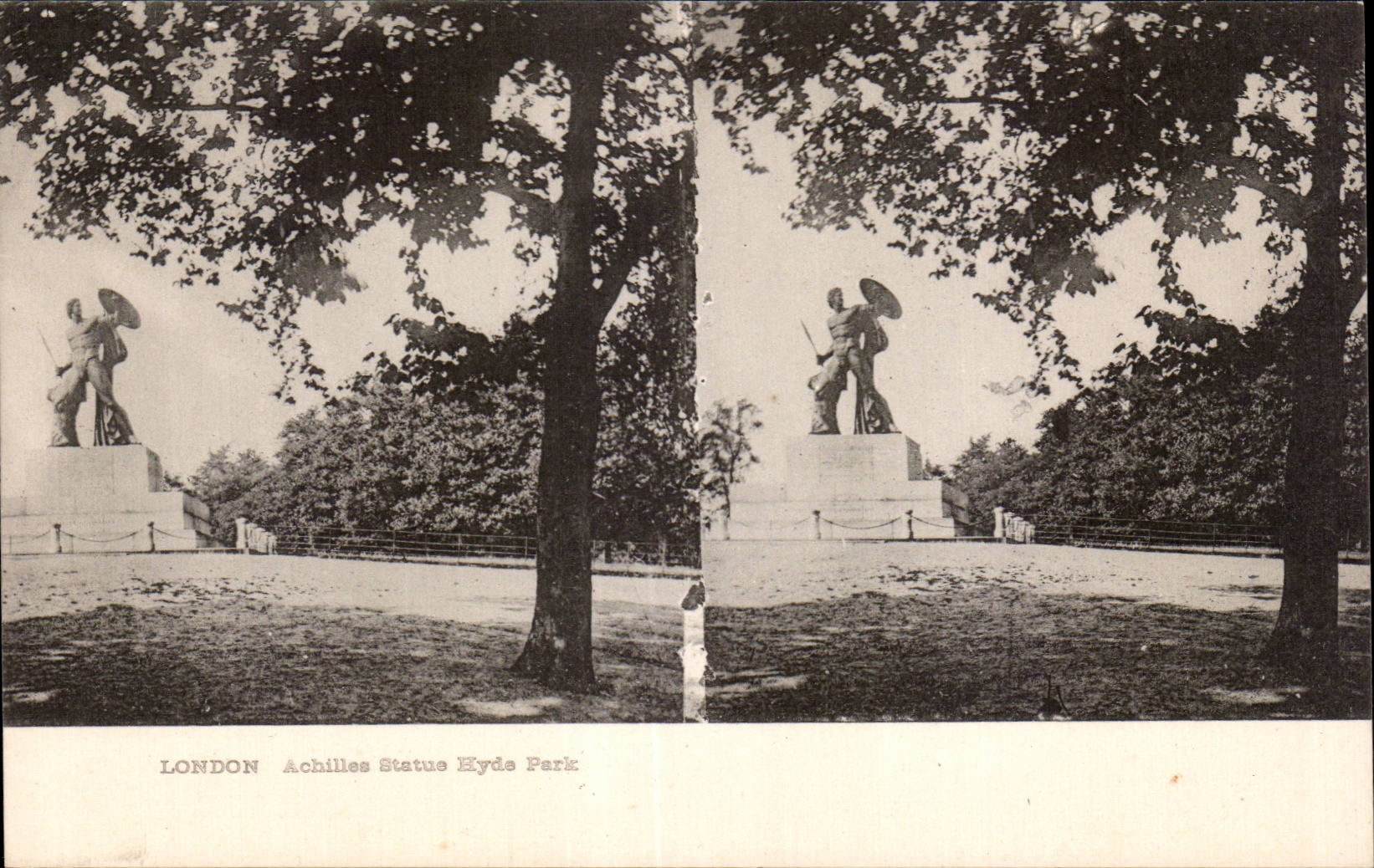 Statue d'Achille - Hyde Park - Londres — carte postale stéréoscopique
