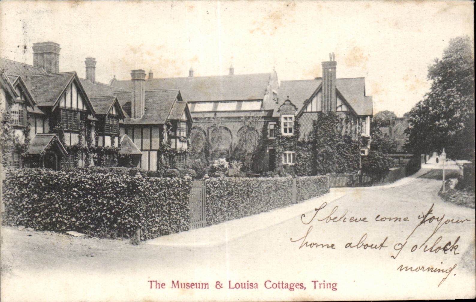 CPA The museum   Lousia cottages Tring 