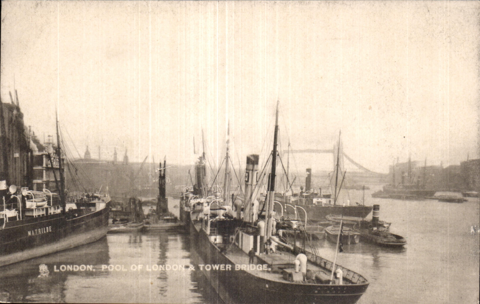 CPA London Pool of london Tower Bridge Bateaux 