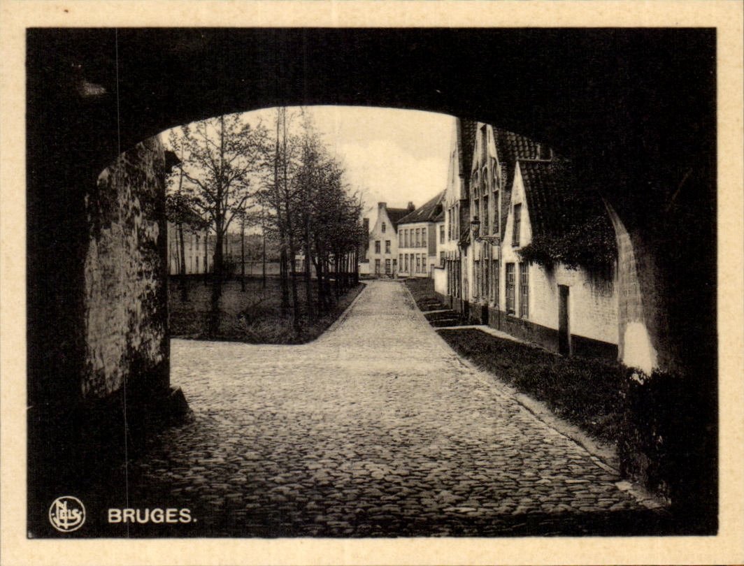 CPA Bruges Cour Du Beguinage Koer Van het Gegijnhof