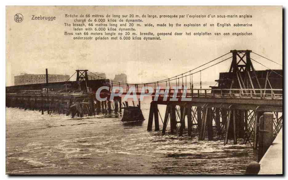CPA Zeebrugge Breche de metres de long sur 