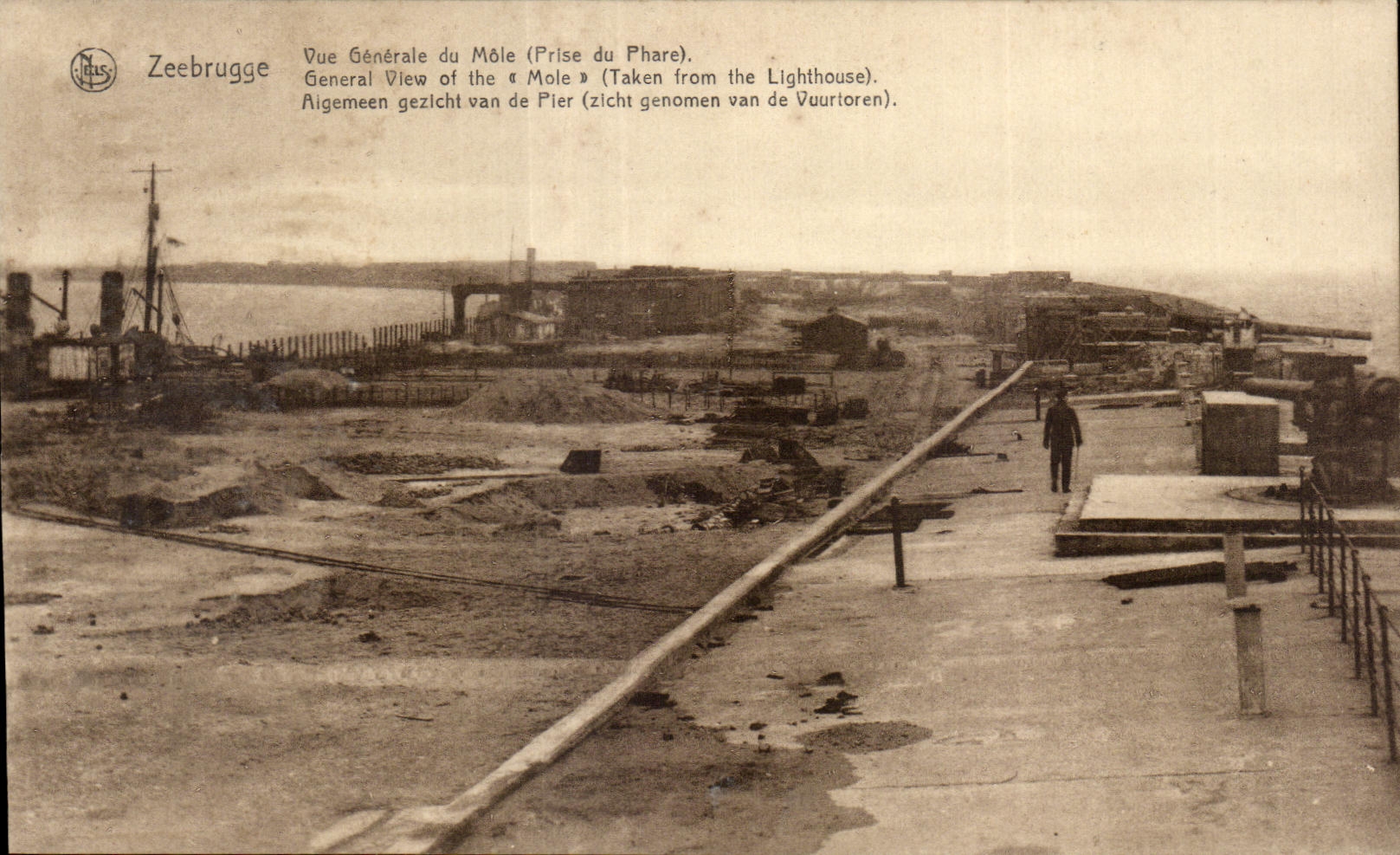 CPA Zeebrugge Vue Generale du Mole (Prise du Phare) General View of the Male 