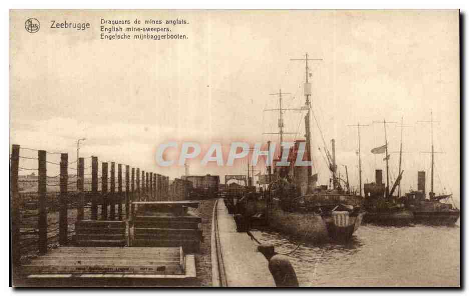 CPA Zeebrugge Dragueurs de mines angiais English mine sweepers Engelsche 