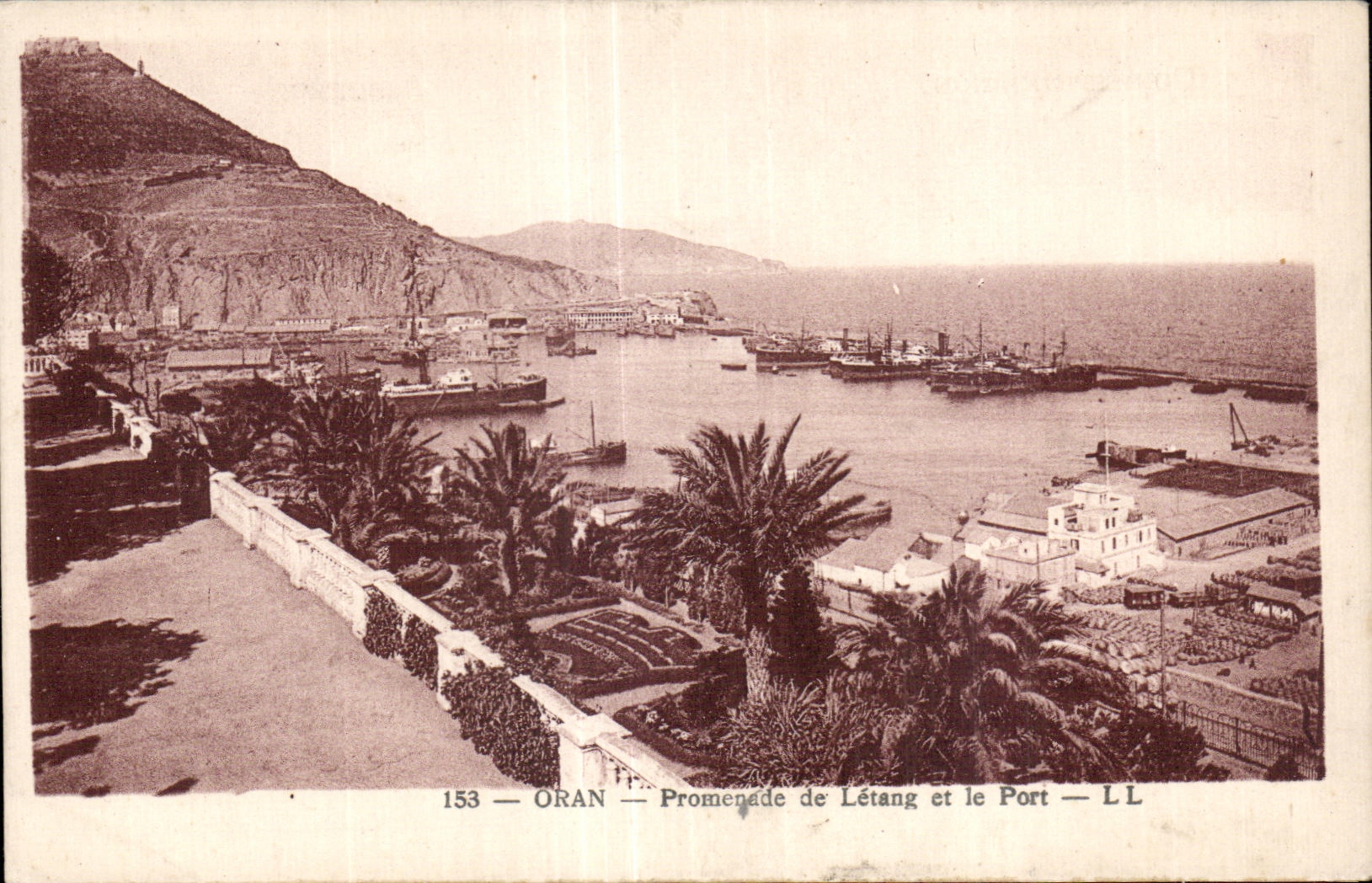 CPA Algerie Oran Promenade de Letang le Port 