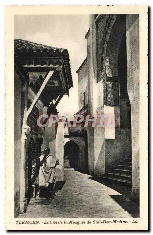CPA Algerie TLEMCEN - Entree de la Mosquee de Sidi -Bou -Medine - LL