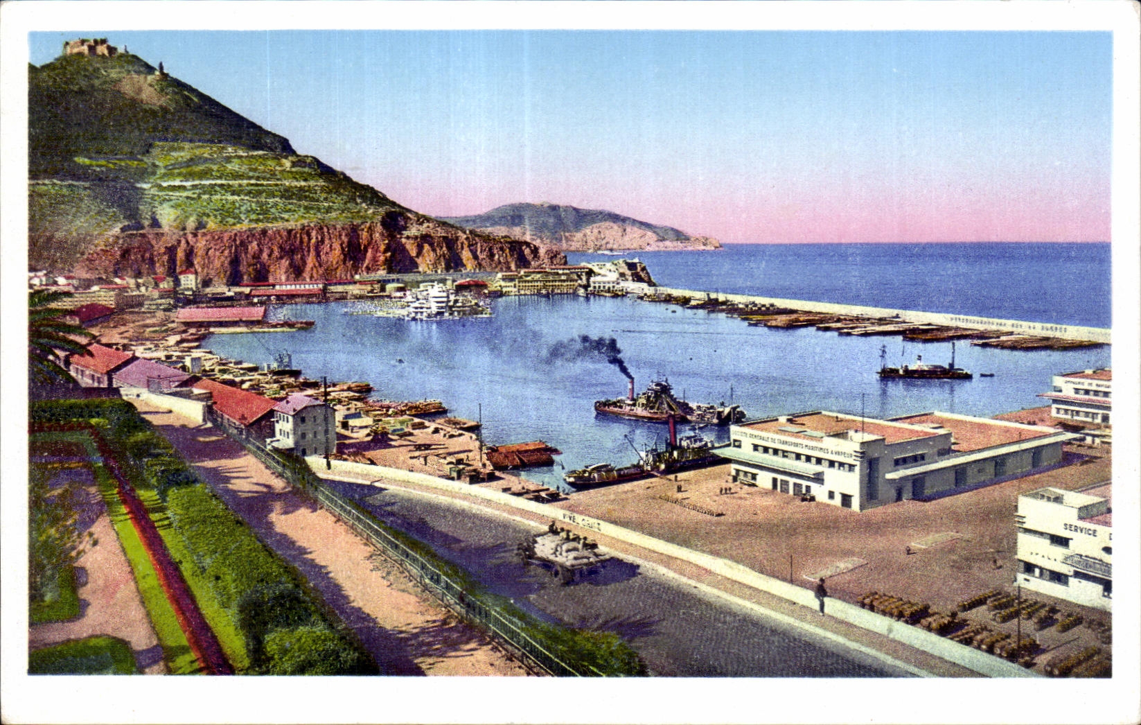 Oran - Le Port et la Montagne de Santa-Cruz — Éditeur : C. P. A. Oran, n°6