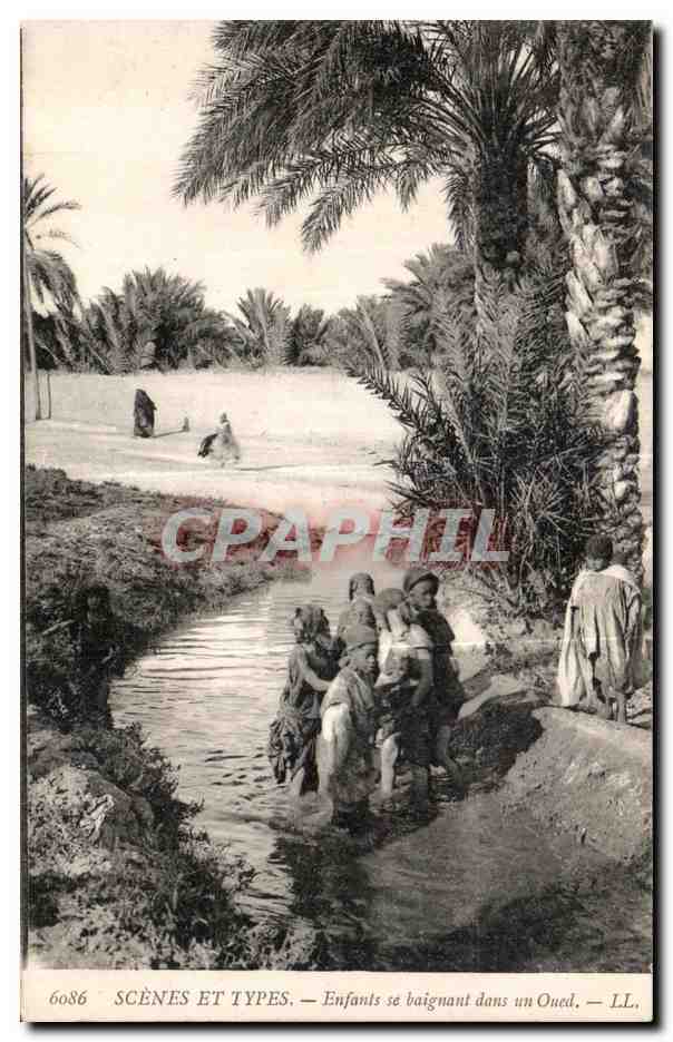 Enfants se baignant dans un Oued — SCÈNES ET TYPES — LL — n° 6086