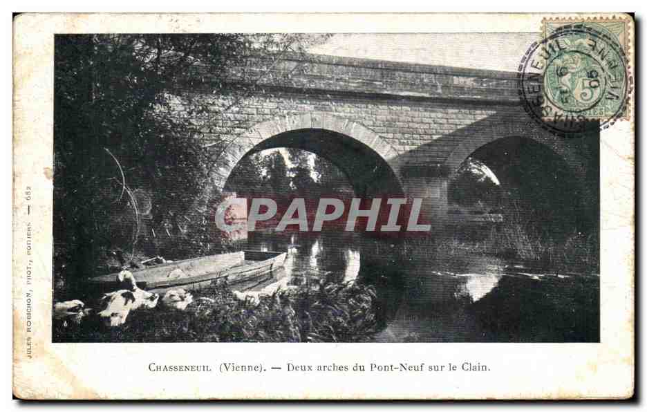 CPA Chasseneuil (Vienne) Deux arches du Pont Neuf sur le Clain