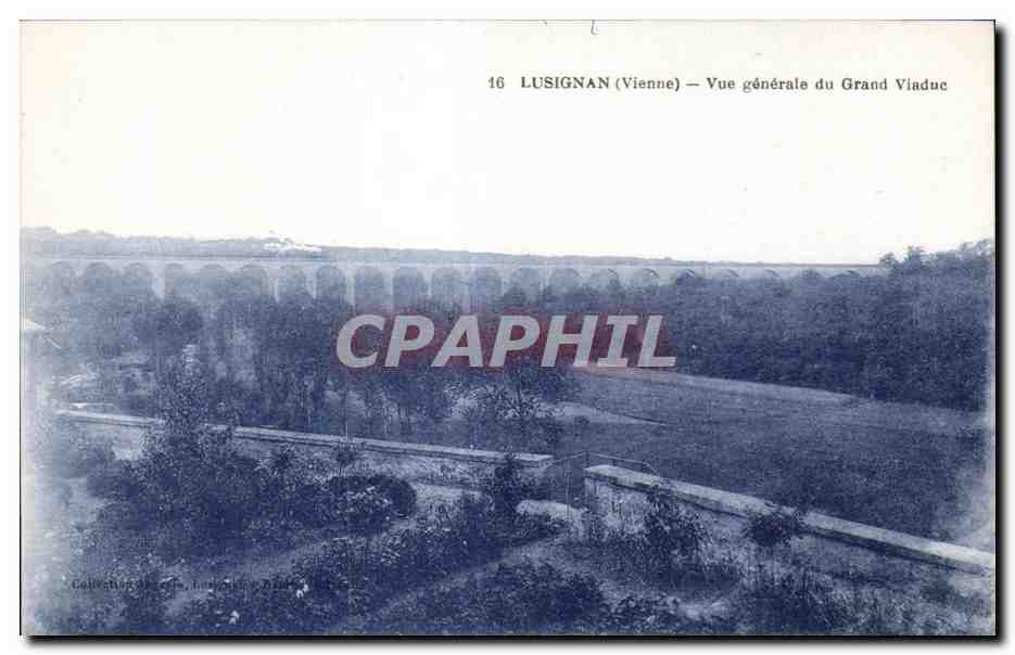 CPA Lusignan (Vienne) Vue generale du Grand Viaduc Train 