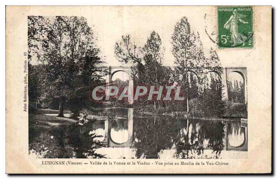 CPA Lusignan (Vienne) Vallee de la Vonne et le Viaduc Vue prise au Moulin de la Vau Chiron