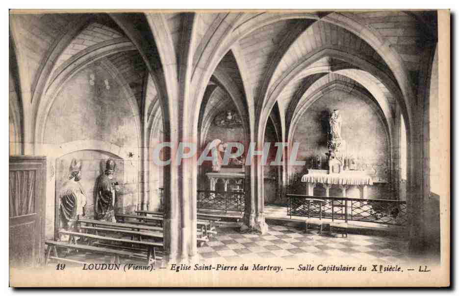 CPA Loudun (Vienne) Eglise Saint Pierre du Martray Salle Capitulaire du
