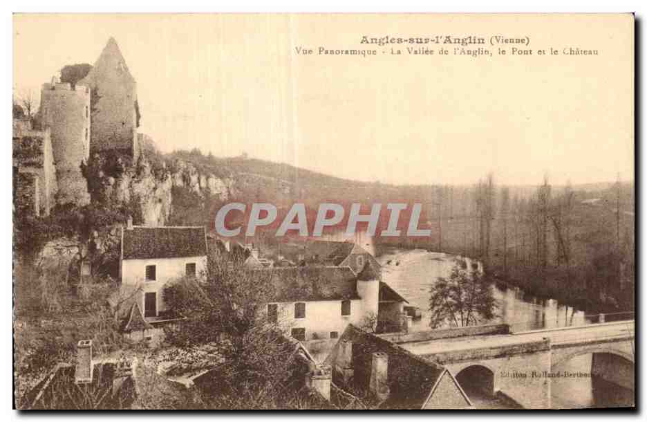 CPA Angles sur I Anglin (Vienne) Vue Panoramique La Vallee de I Anglin le Pont et le Chateau