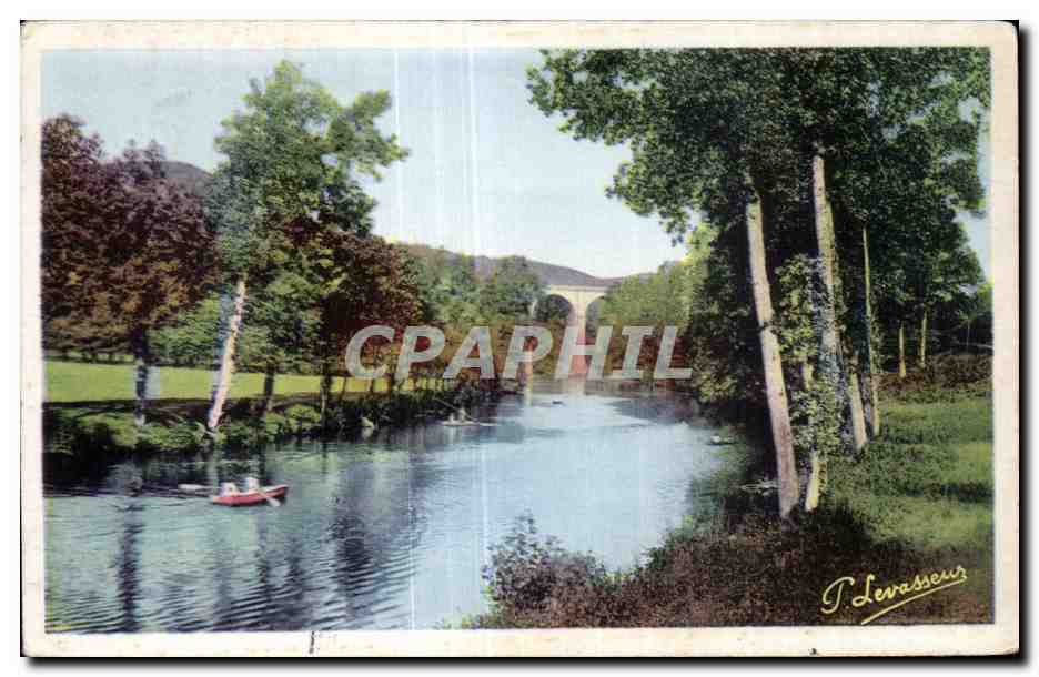 Paysage fluvial avec pont à arc — T. Levassieux