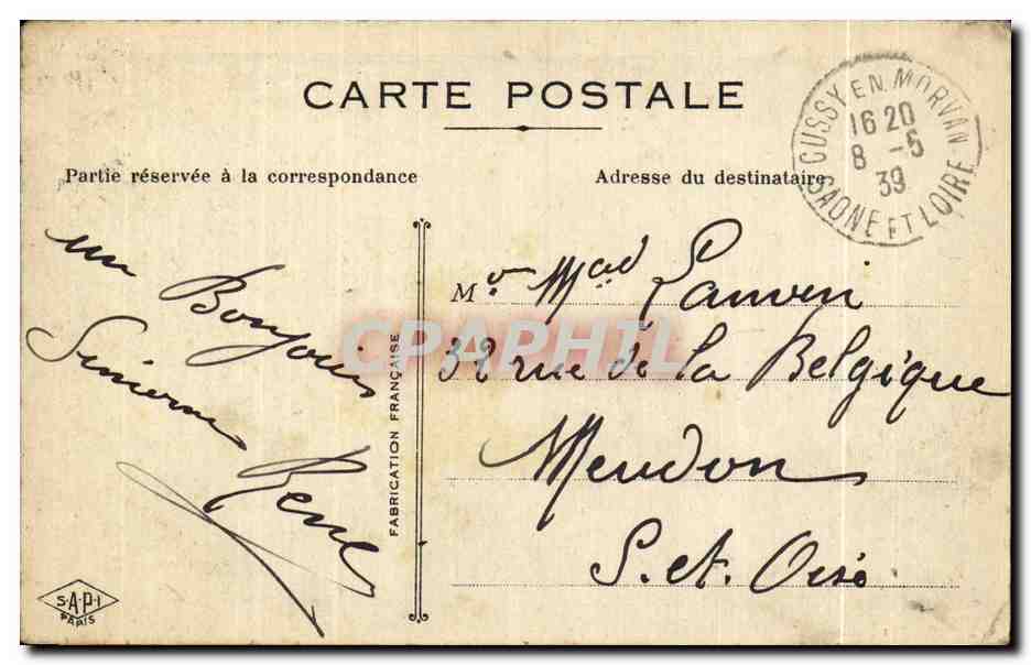 Femme en mer — scène humoristique — SAPPI Paris — Reverso
