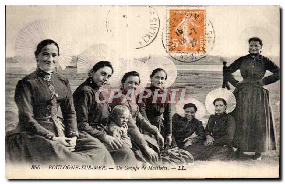 CPA BOULOGNE-SUR-MER - Un Groupe de Malelotes Folklore Costume
