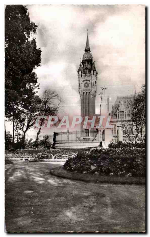 Horloge de la mairie de Vichy — vue du parc — éditeur CPAPHIL