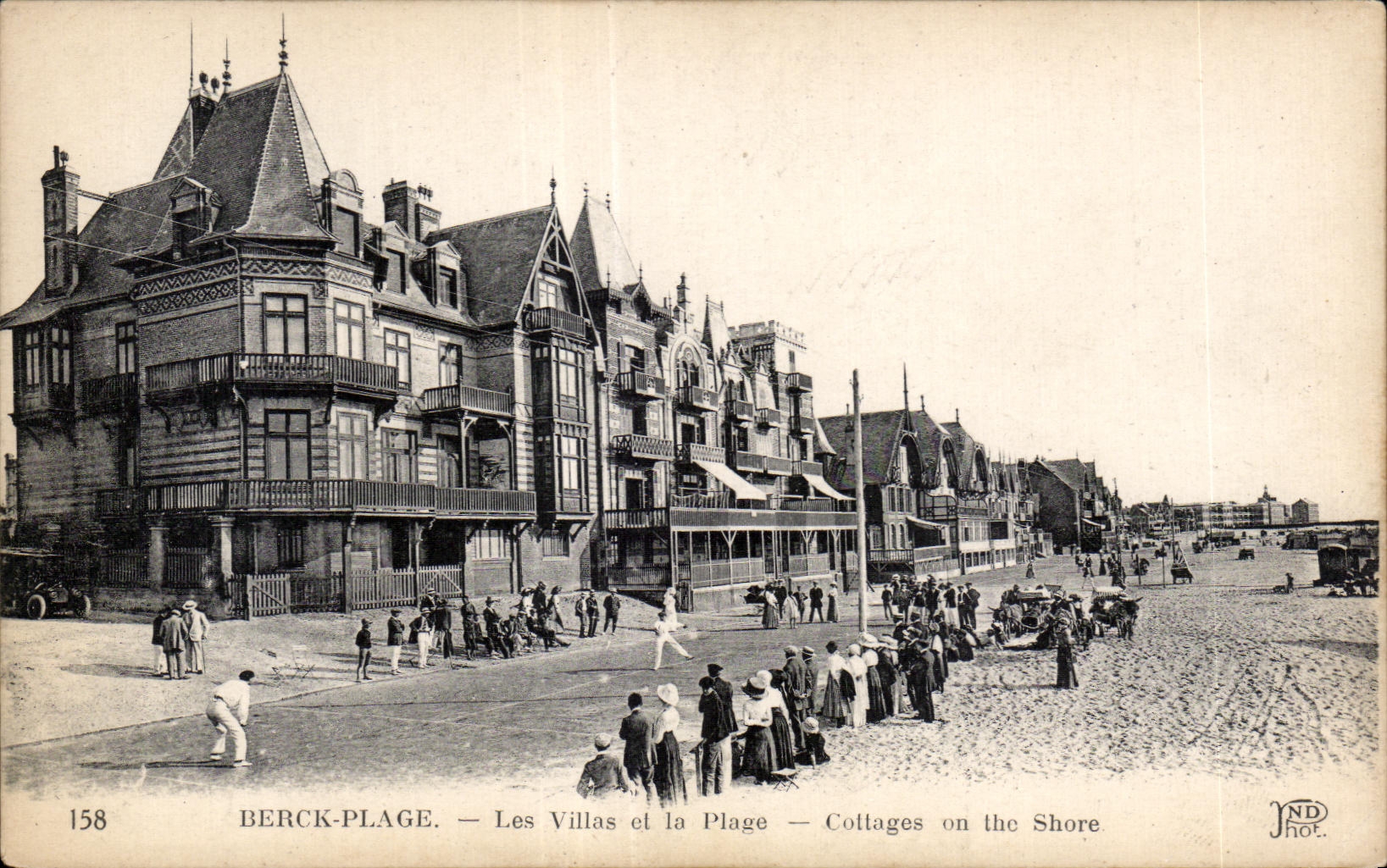 CPA Berck Plage Les Villas et la Plage Cottages on the Shore