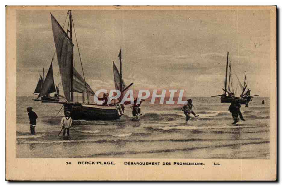 CPA Berck Plage Debarquement Des Promeneurs Bateau