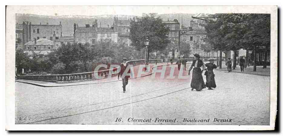 CPA Clermont - FERRAND Boulevard Desaix Chocolat Taylor Publicite