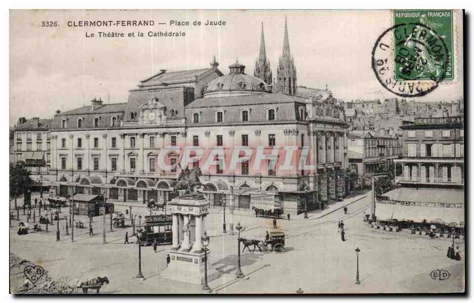 Clermont-Ferrand — Place de Jaude — Le Théâtre et la Cathédrale