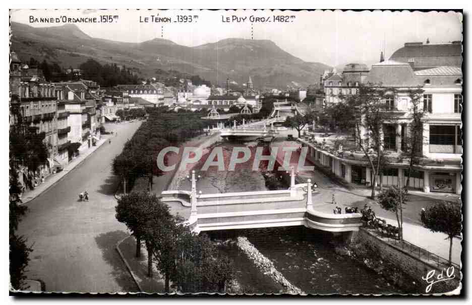 Banned d'Orsanche — vue panoramique avec le cours d'eau et les montagnes — GdO