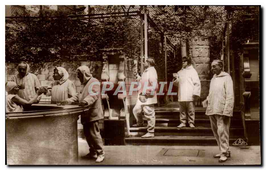Source Madeleine et bains de pieds des Dames — Le Mont Dore — Photo C. A. P. Strasbourg