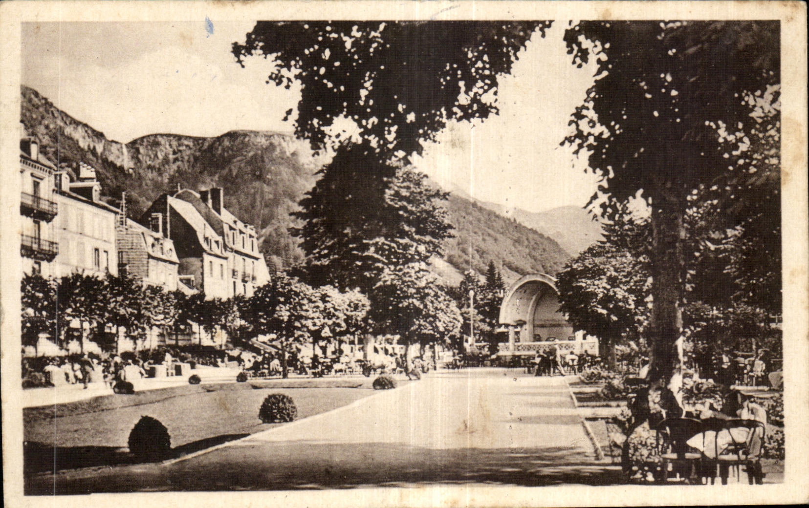 CPA Le Mont Dore le parc du casino