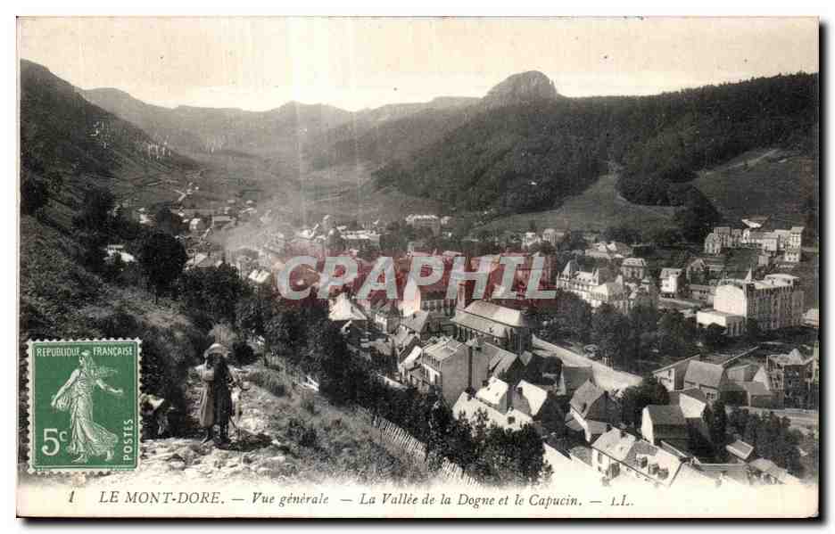 CPA Le Mont Dore Vue generale La Vallee de la Dogne et le Capucin Enfant et Chevre Goat