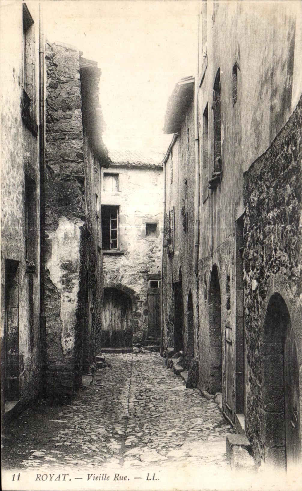 Royat les Bains - Vieille Rue - CPA 
