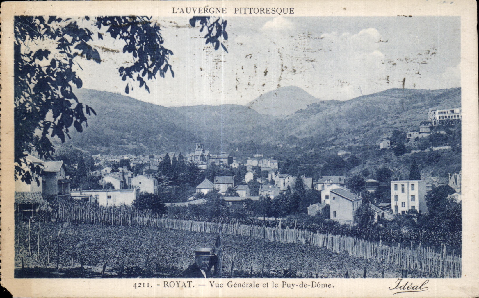 Royat — Vue Générale et le Puy-de-Dôme — Idéal, n° 4211